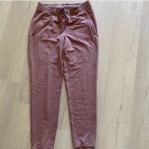 ALO Yoga Soho Joggers ✨